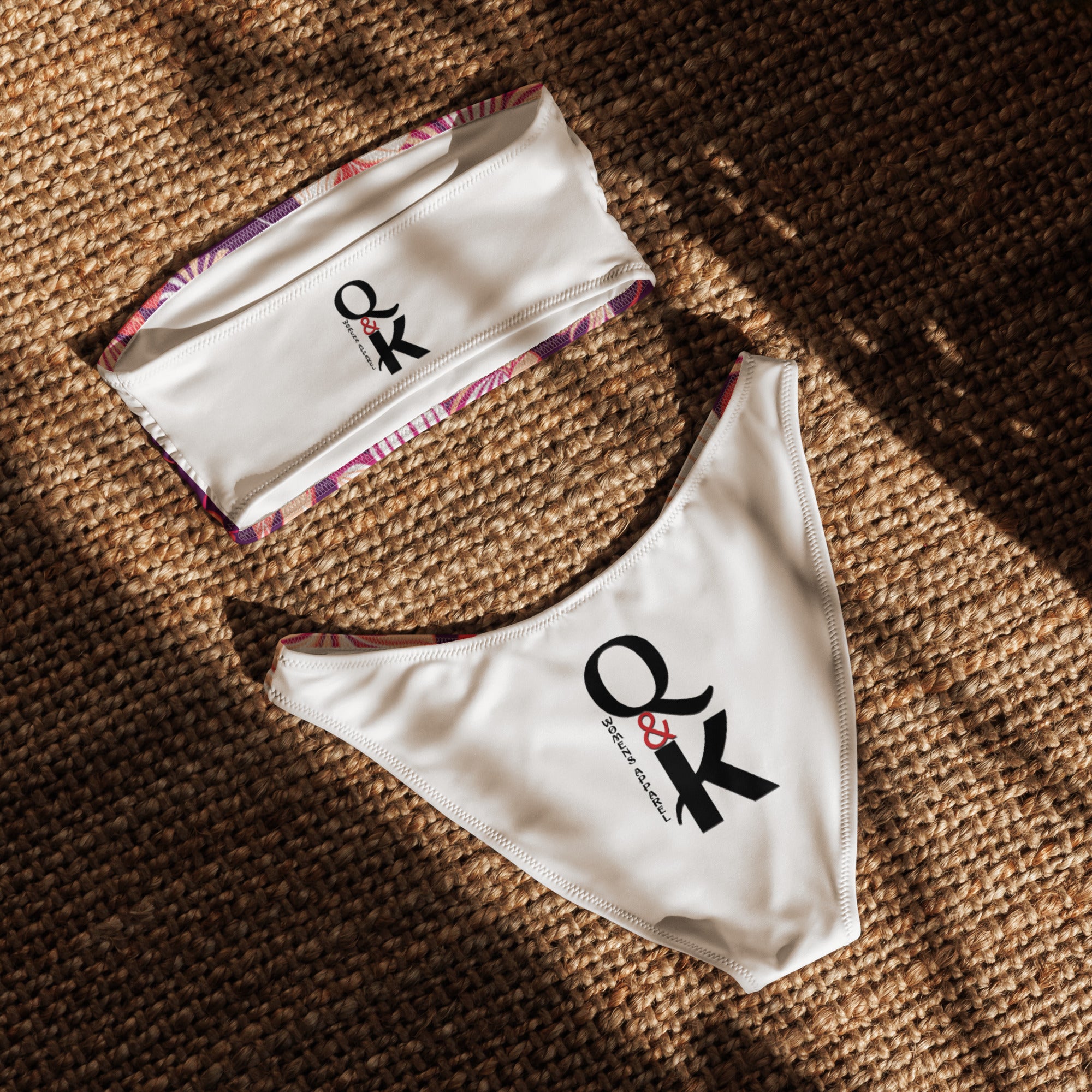 Queens bandeau bikini